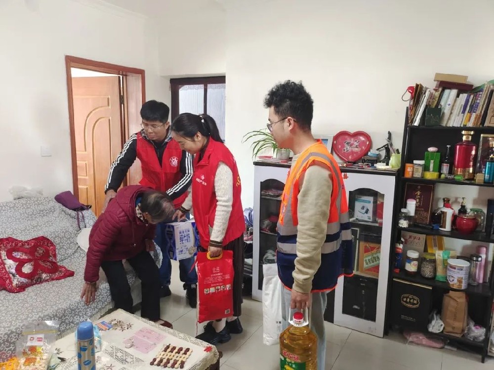 【精神文明建設(shè)】情系桑榆 愛暖重陽(yáng)│鄭投產(chǎn)業(yè)園公司組織開展“孤老不孤 空巢不空”志愿服務(wù)活動(dòng)