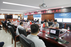 【鄭投產(chǎn)業(yè)園要聞】二七區(qū)區(qū)長蘇建設(shè)蒞臨園區(qū)主持召開招商引資重點(diǎn)項(xiàng)目推進(jìn)會(huì)